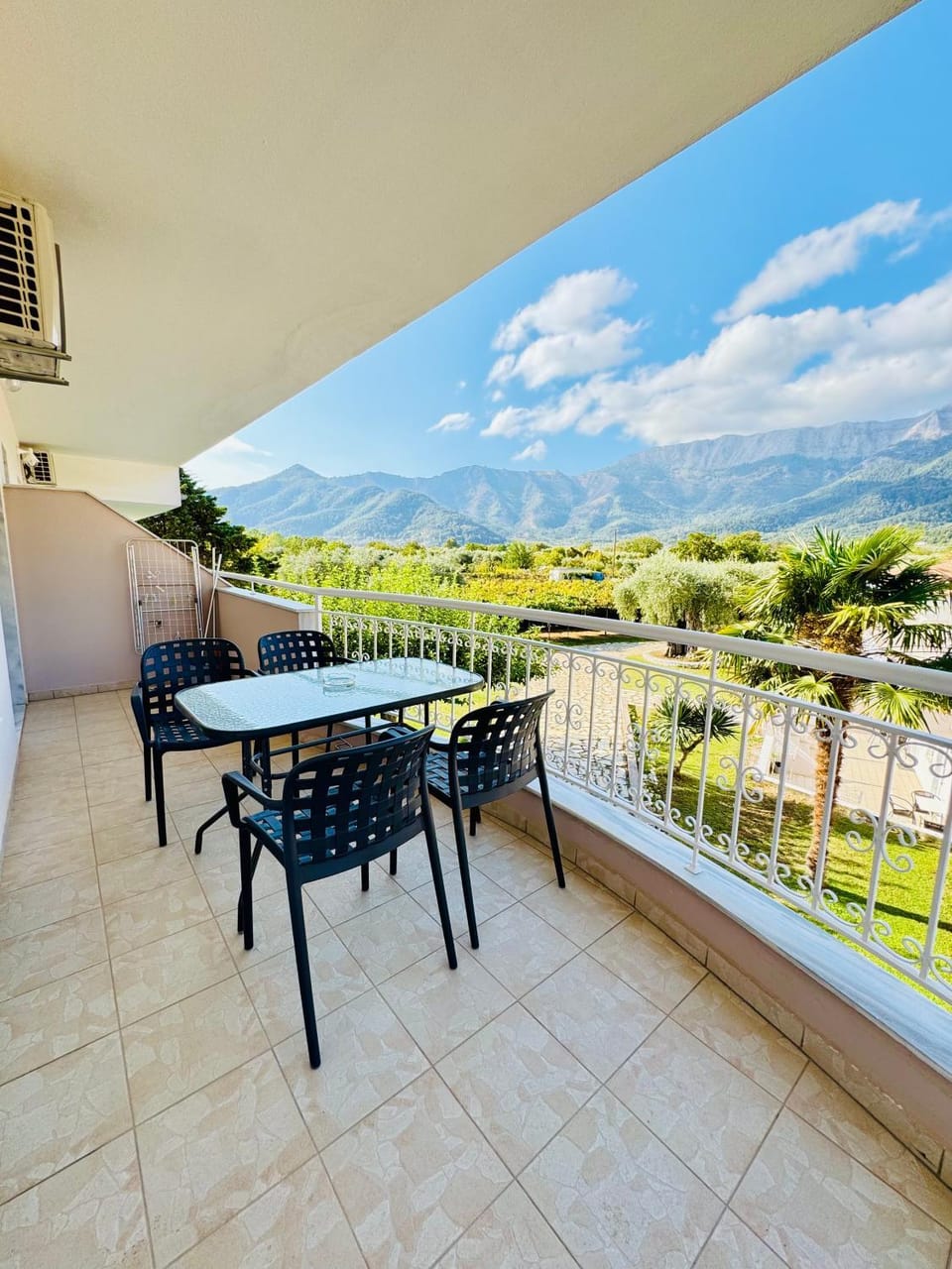 Day, Natural landscape, View (from property/room), Balcony/Terrace, Mountain view