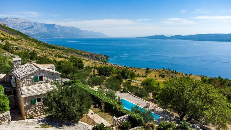 Property building, Mountain view, Pool view, Sea view, Swimming pool