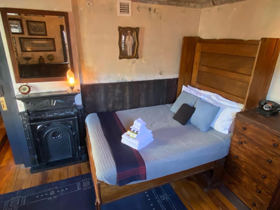 Crew's Quarters Boarding House - Caters to Men Bed and Breakfast in Provincetown