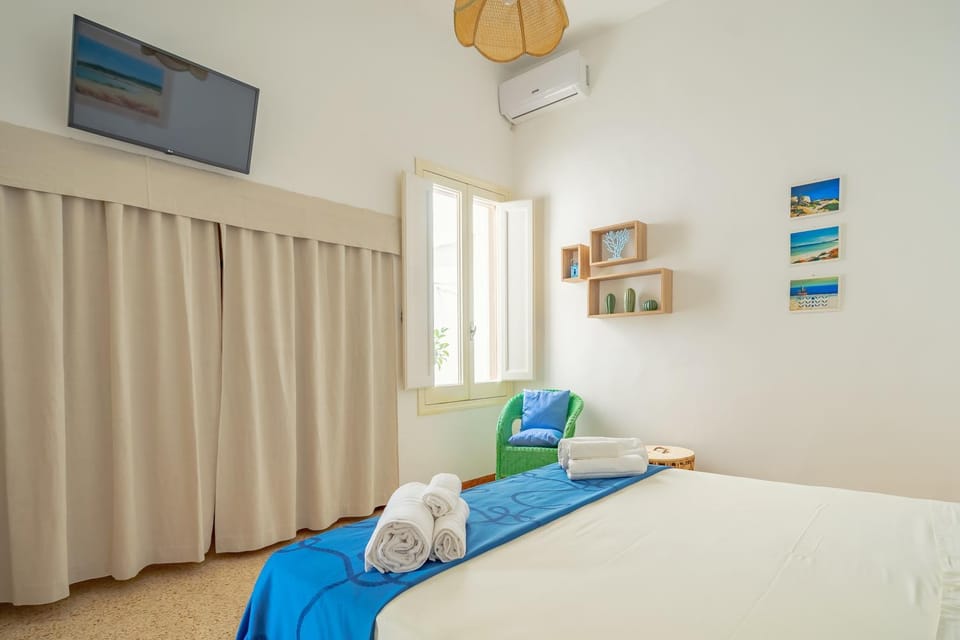 TV and multimedia, Bedroom, air conditioner