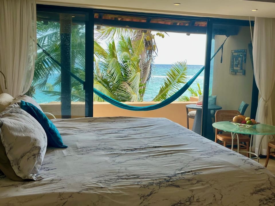 Bed, View (from property/room), Bedroom, Sea view