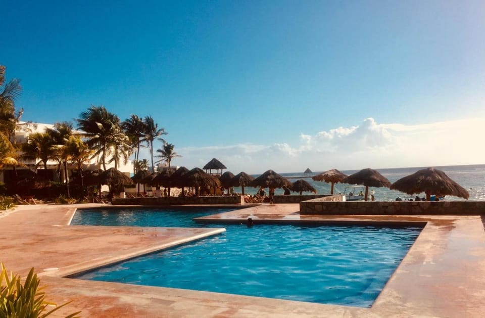 Nearby landmark, Day, Natural landscape, Beach, Pool view, Sea view, Swimming pool, sunbed