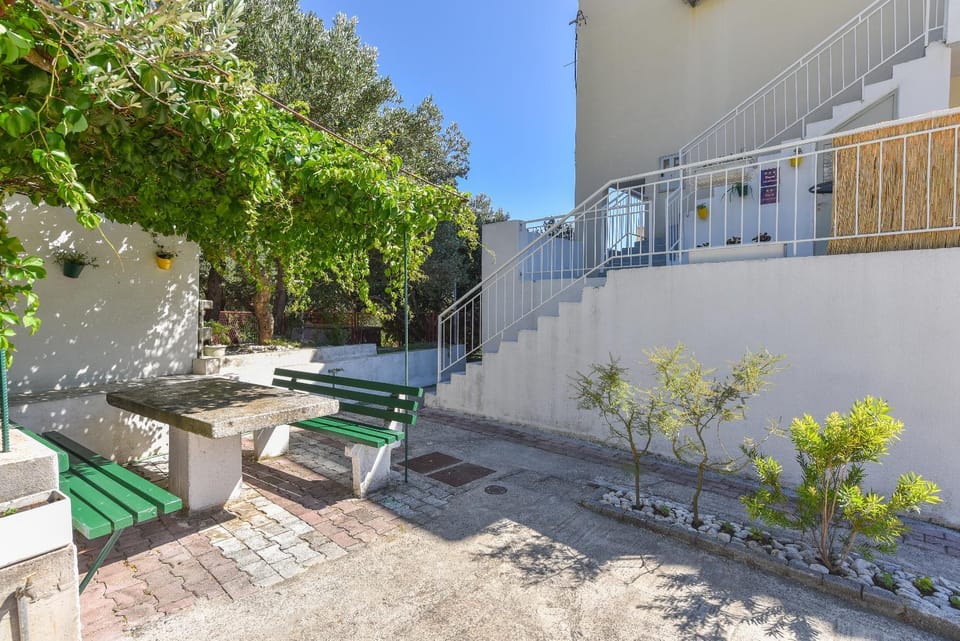 Facade/entrance, Garden