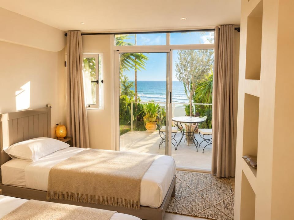 Bed, View (from property/room), Balcony/Terrace, Photo of the whole room, Sea view