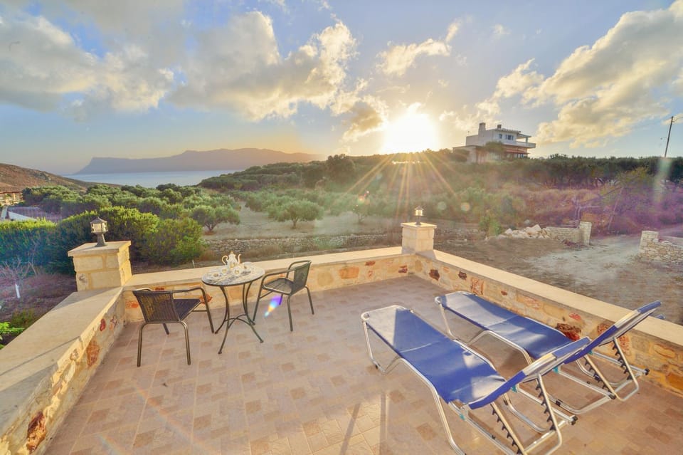 Balcony/Terrace, Mountain view, Sea view