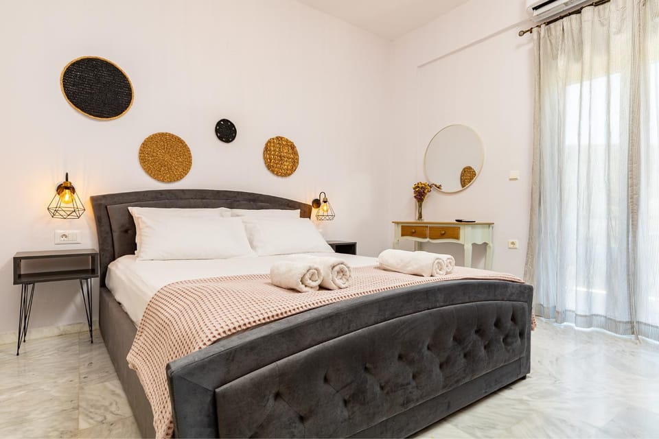 Bed, Photo of the whole room