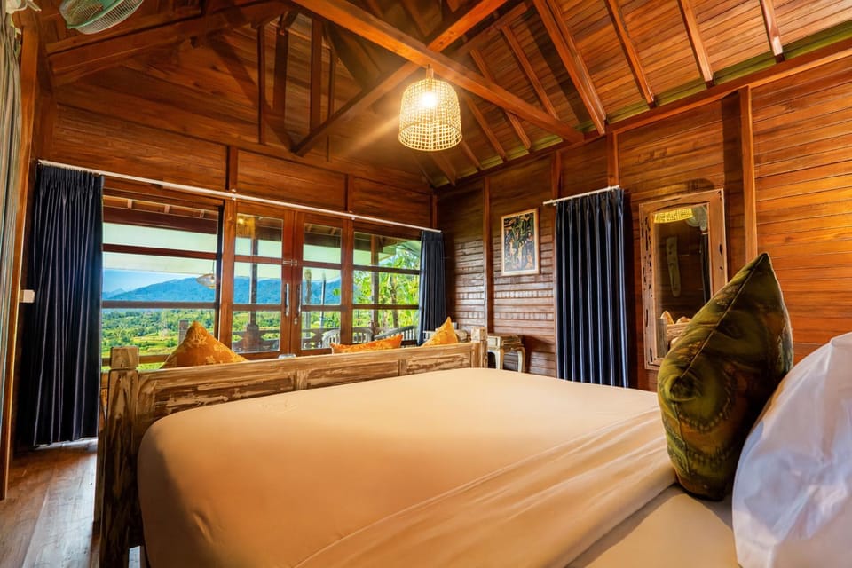 Bed, Natural landscape, Photo of the whole room, Bedroom, Mountain view