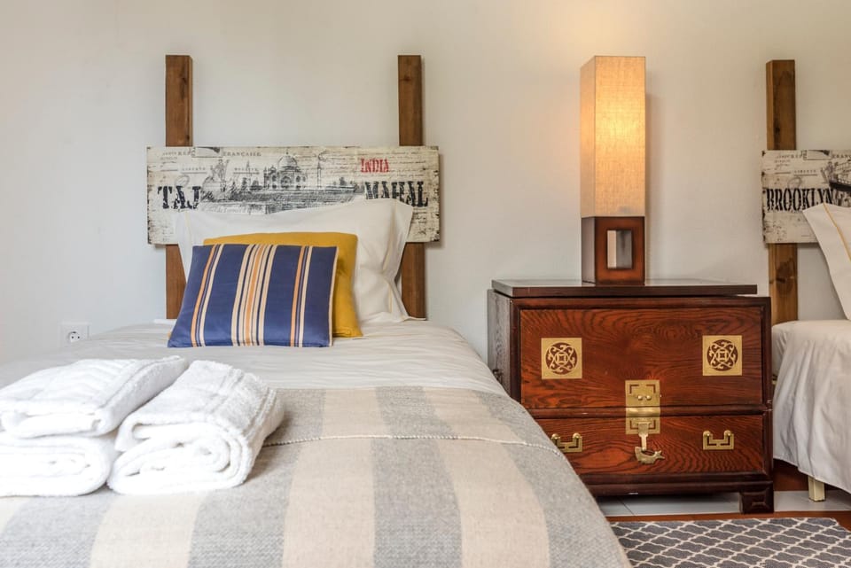 Spring, Day, Bedroom, On site