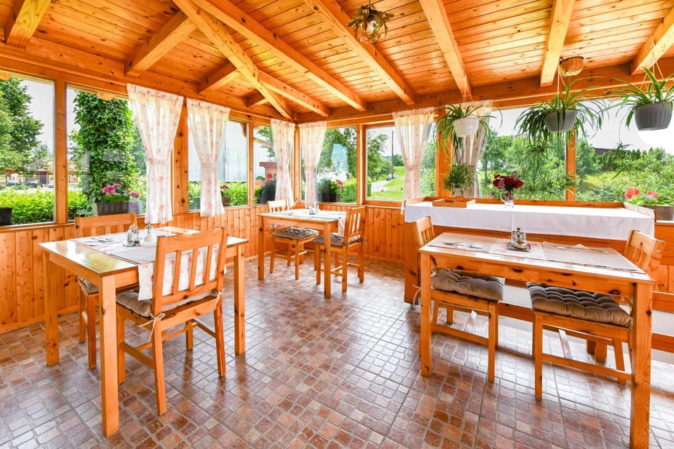 Property building, Breakfast