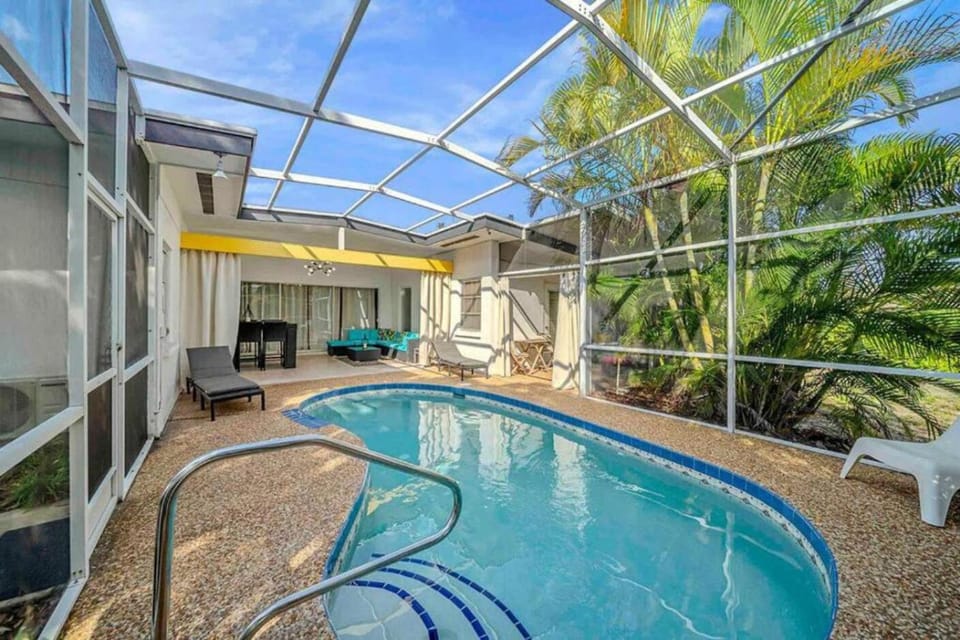 Property building, Pool view
