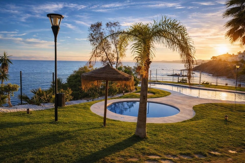 Nearby landmark, Natural landscape, Garden, Garden view, Pool view, Sea view, Swimming pool, Sunrise, Sunset