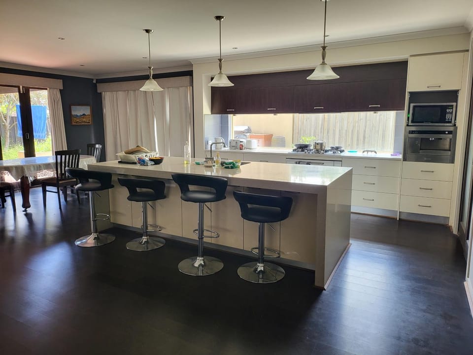 Lucky House Bed and Breakfast in Werribee South