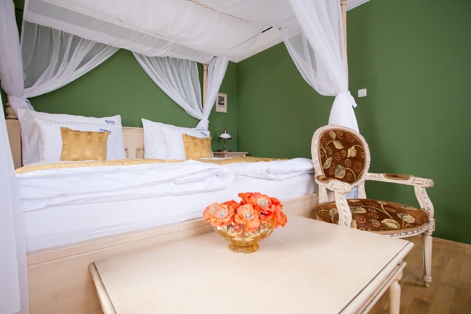 Bed, Other, Decorative detail, Bedroom