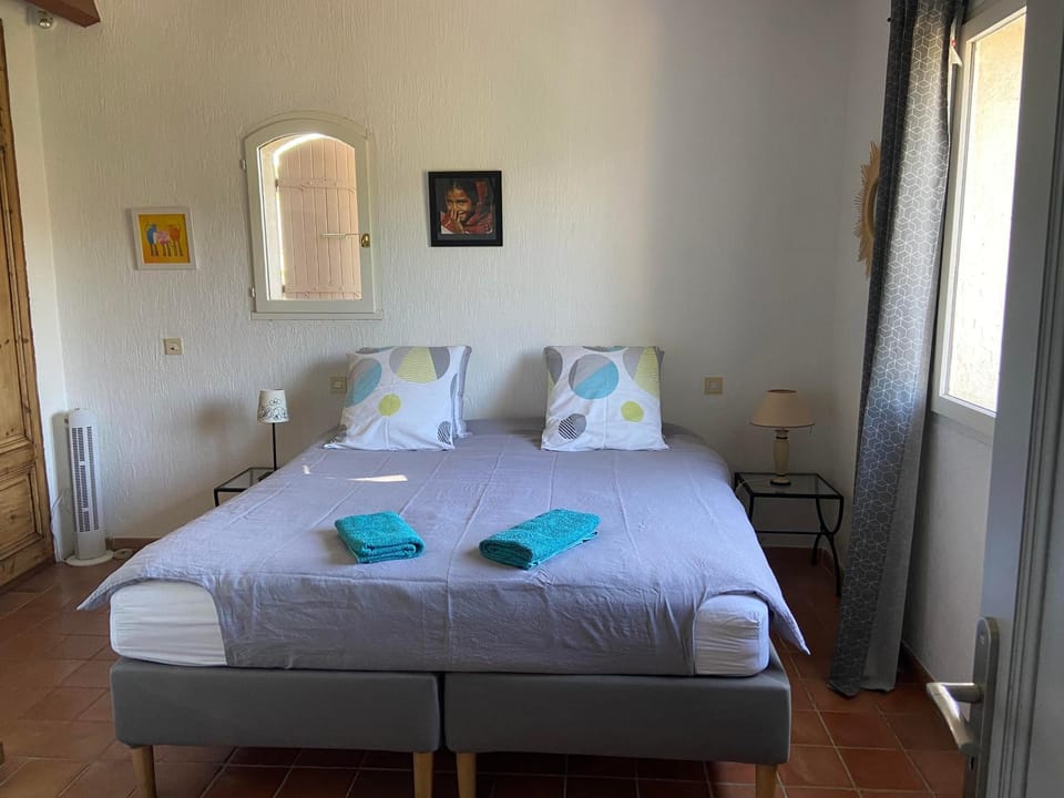 Lac Saint Esprit Bed and Breakfast in Saint-Raphael