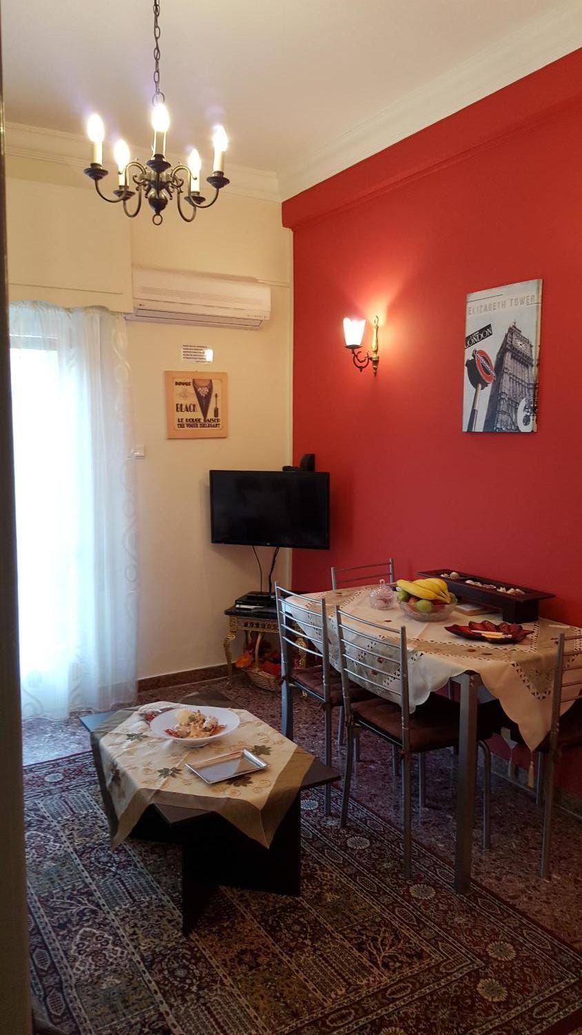 Living room, Photo of the whole room, Seating area, Dining area