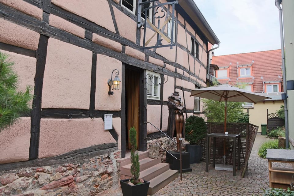 Patio, Facade/entrance, Day