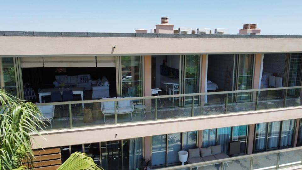 Property building, Balcony/Terrace