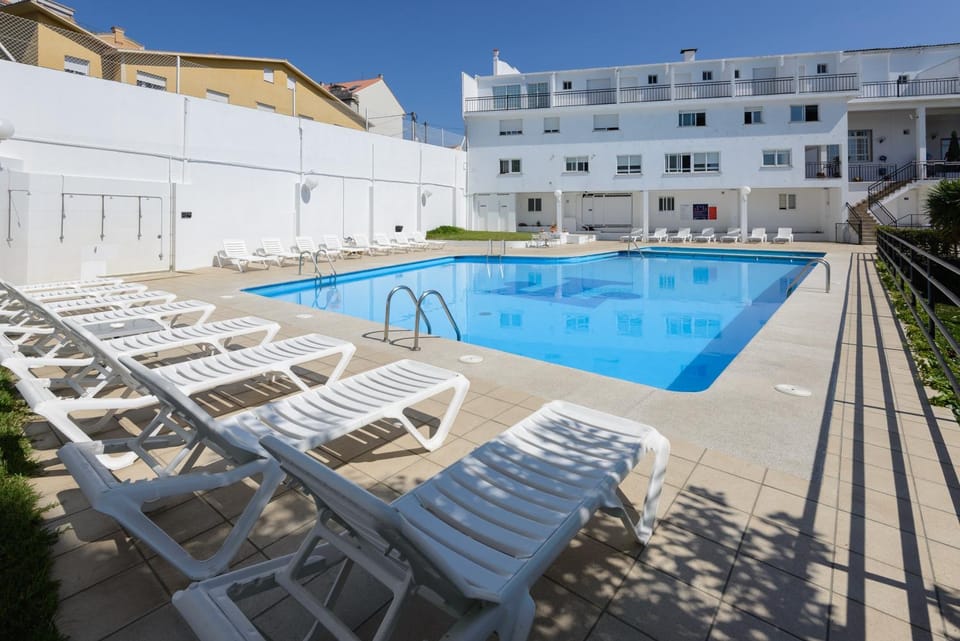 Off site, Area and facilities, Swimming pool