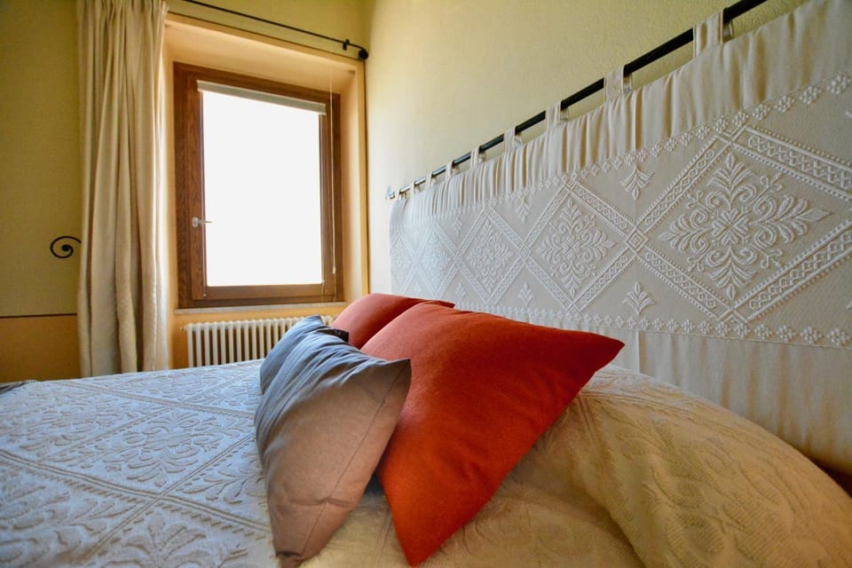 Bed, Decorative detail