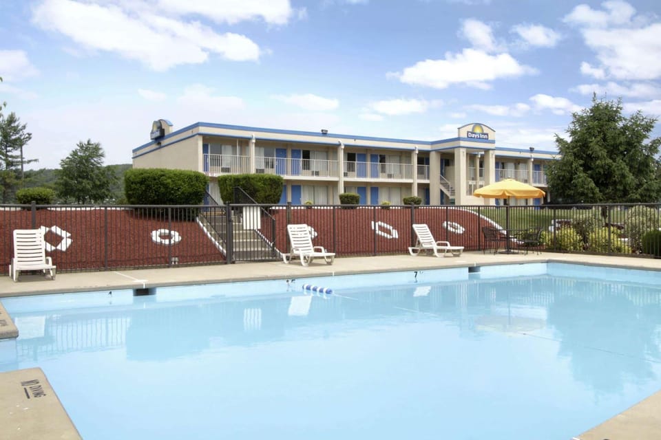 Activities, On site, Pool view, Swimming pool