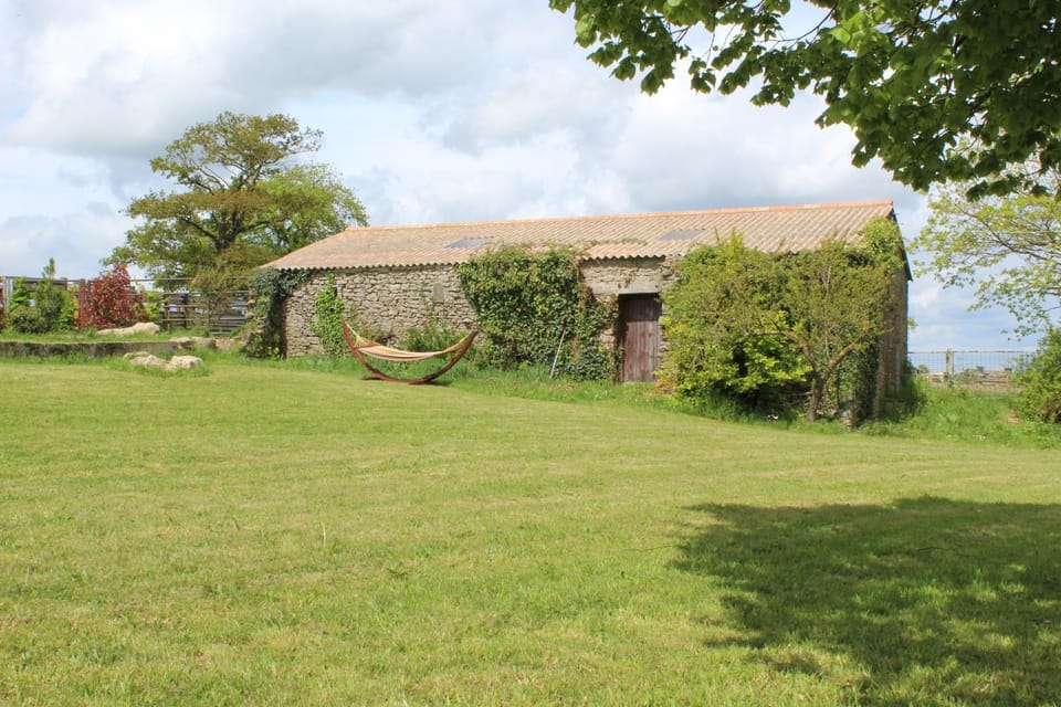 Property building, Garden, Garden view, Landmark view, Landmark view