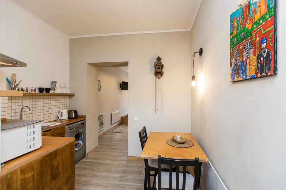 Kitchen or kitchenette, Decorative detail, Dining area