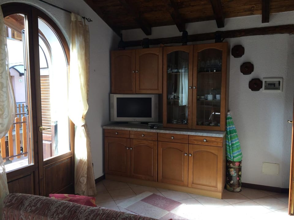 Communal lounge/ TV room, Living room