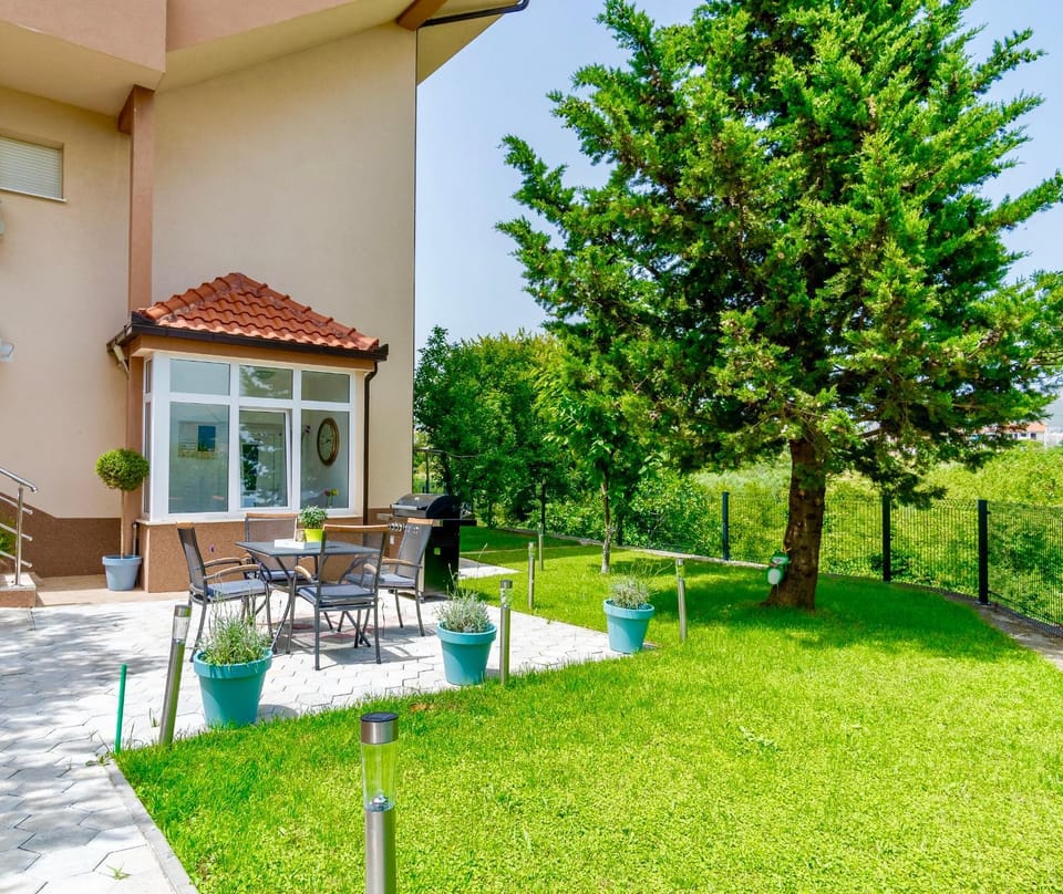 BBQ facilities, Garden, Garden view