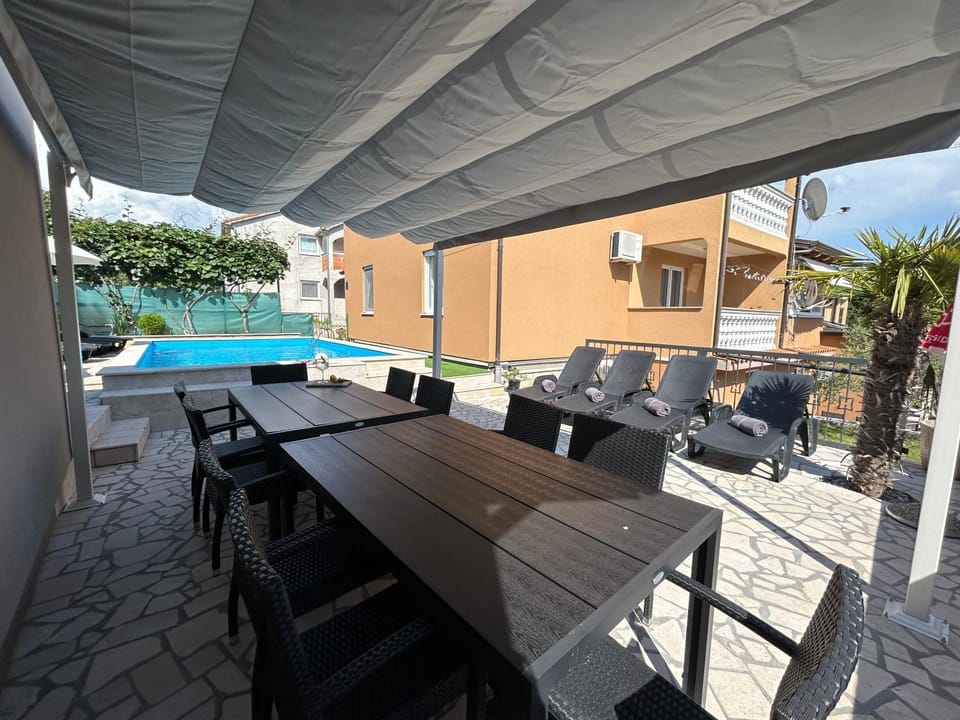 Apartments Pranjic with Pool Apartment in Istria County