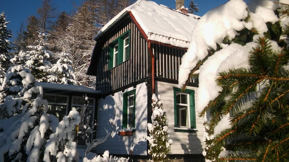 Property building, Day, Winter