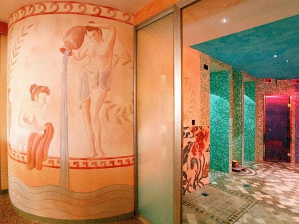 Shower, Spa and wellness centre/facilities, Spa and wellness centre/facilities