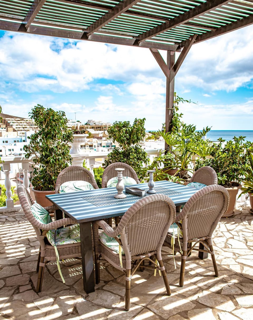 Garden, Sea view