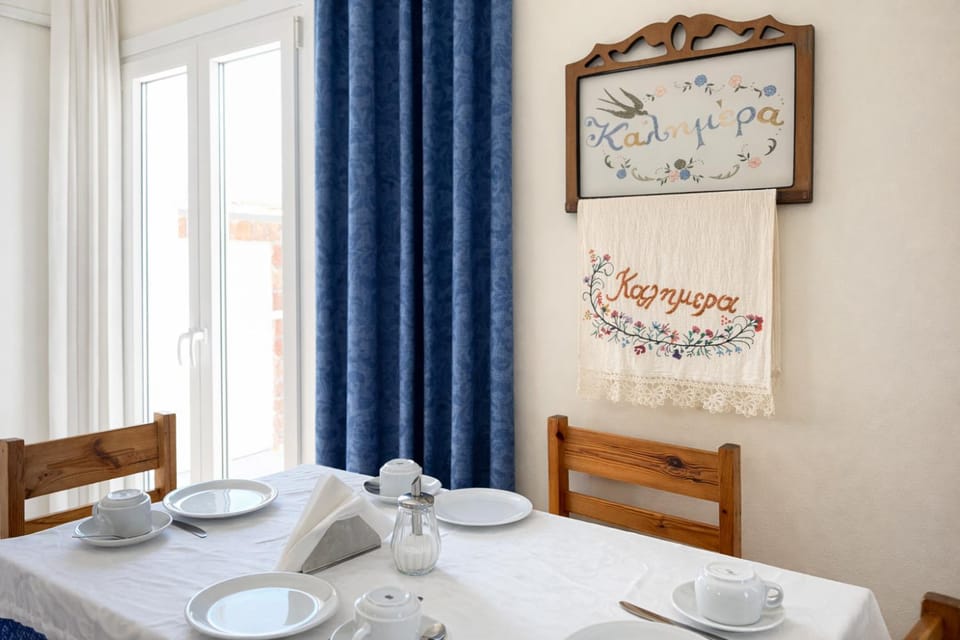 Dining area, Breakfast