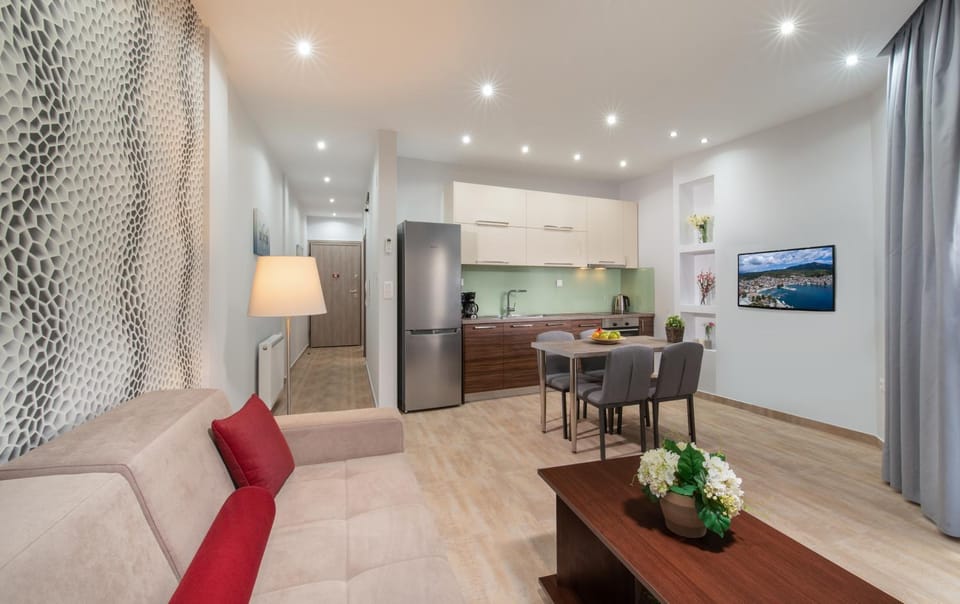 Kitchen or kitchenette, Living room, Dining area, stove