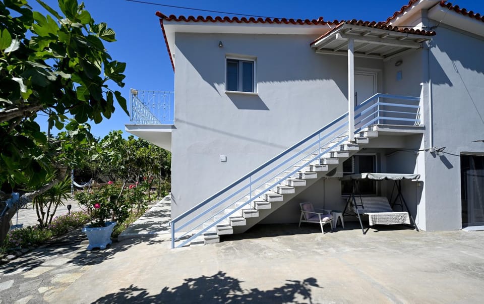 Anchor Villa Apartment in Troulos