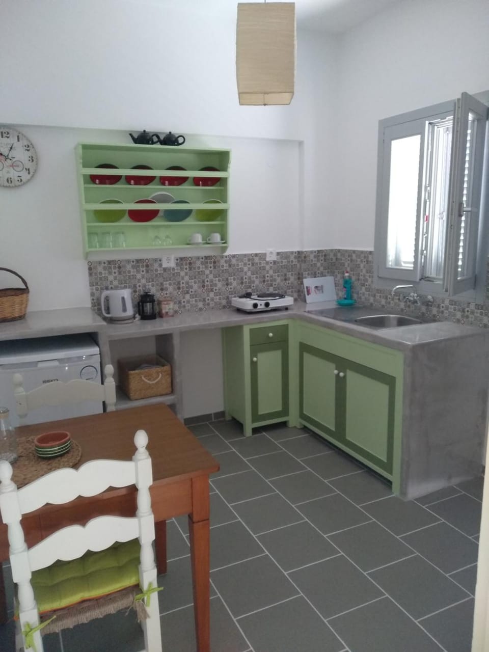 Kitchen or kitchenette, Photo of the whole room