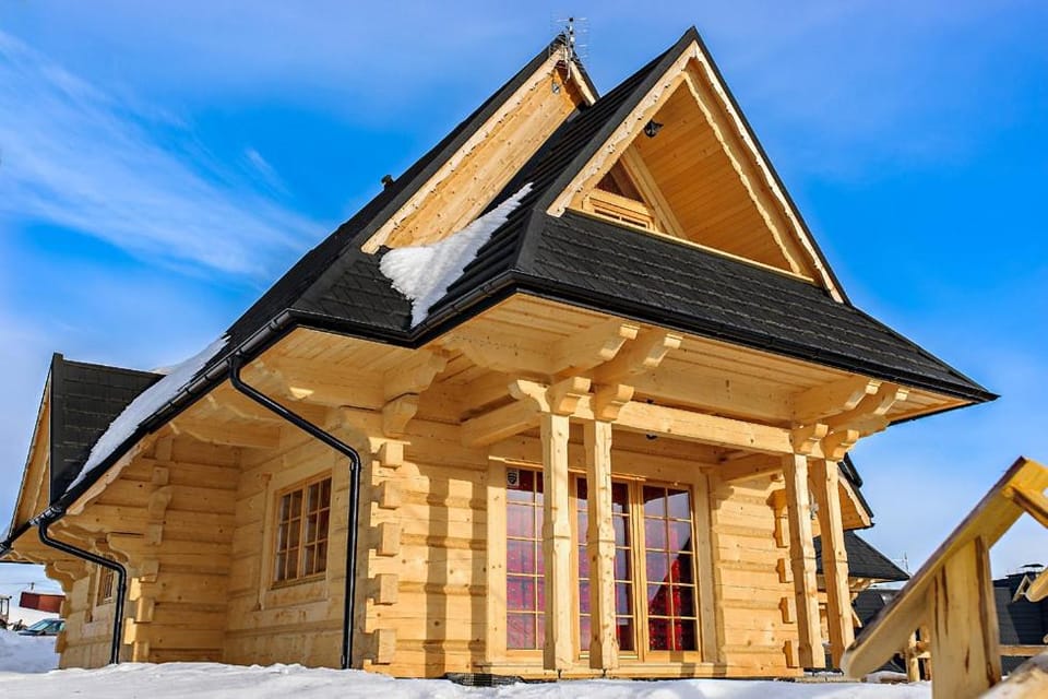 Property building, Day