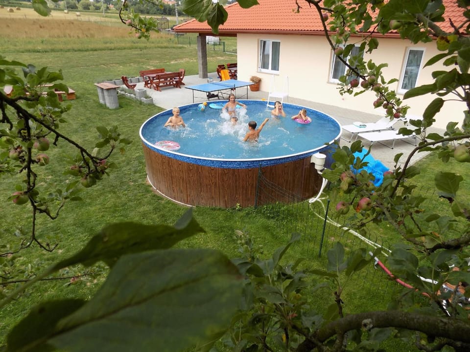 Garden, Swimming pool