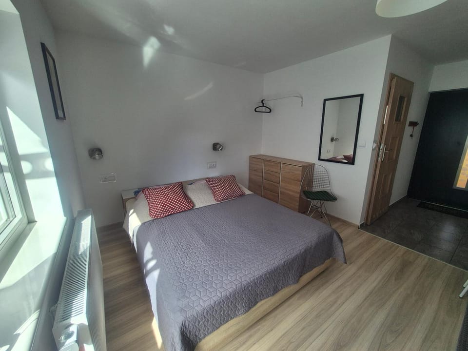Noclegi u Loni- pokoje studio w zacisznym centrum nad morzem z parkingiem Apartment in West Pomeranian Voivodeship, Poland