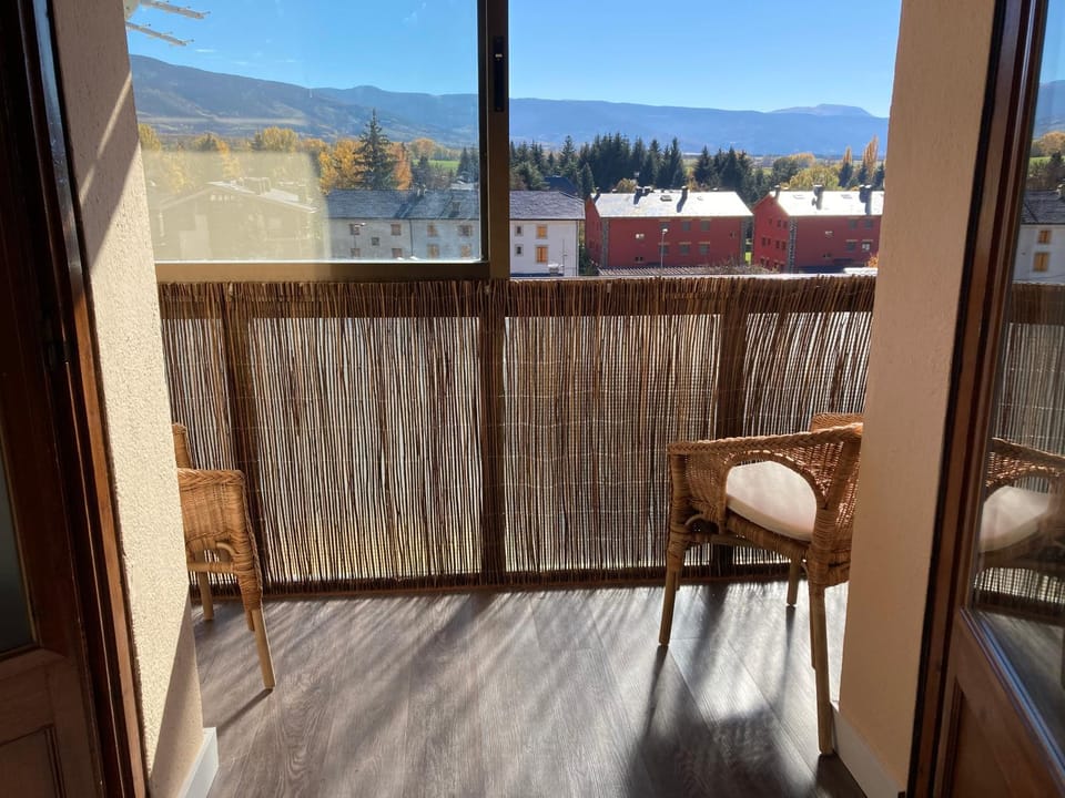 Balcony/Terrace, City view, Street view