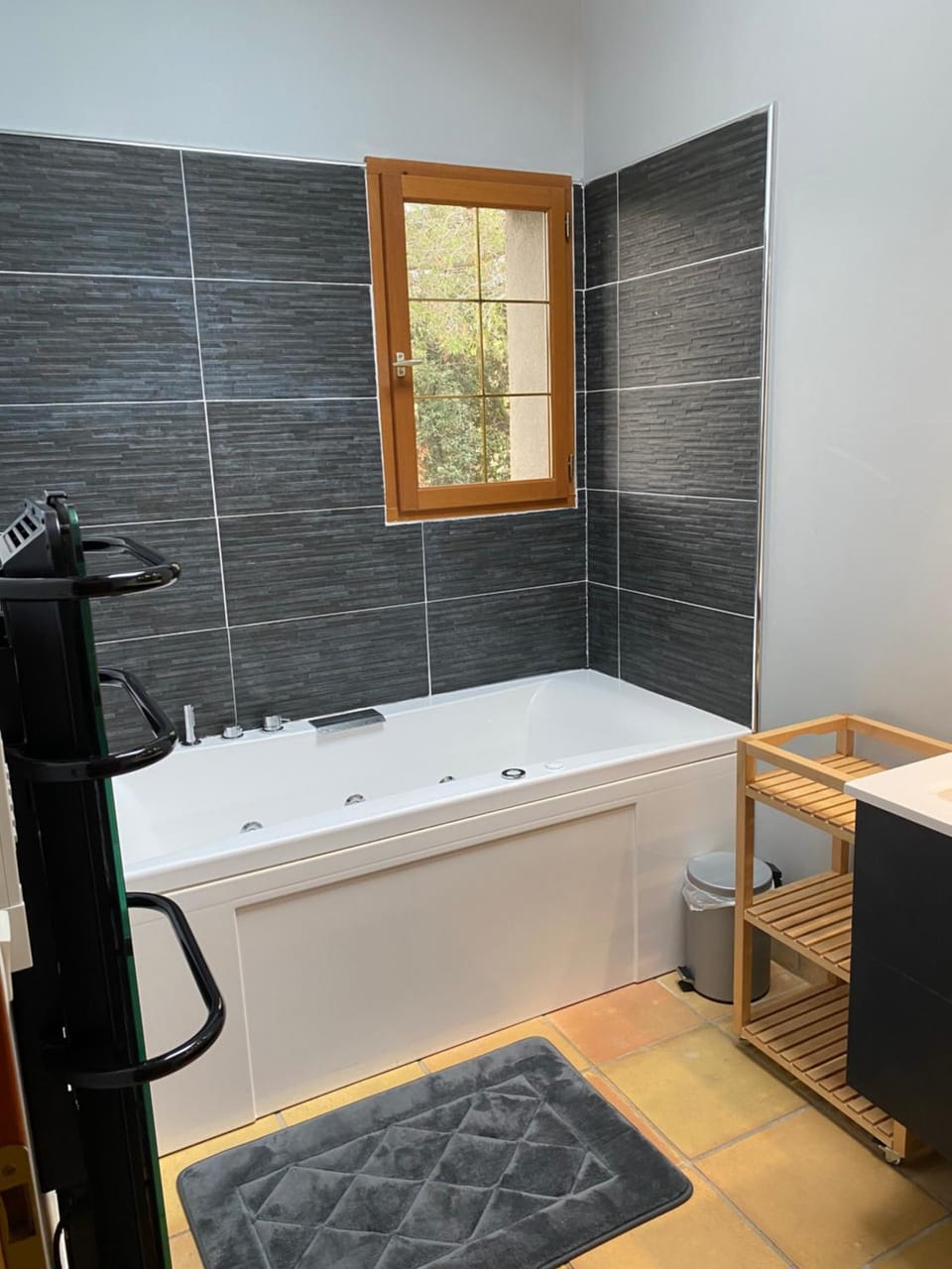 Bathroom, Bath