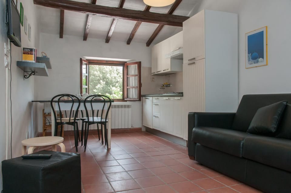 Kitchen or kitchenette, Living room, Dining area