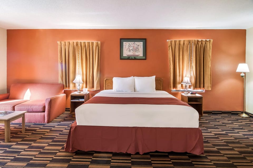 Red Carpet Inn Newark - Irvington NJ Hotel in Irvington