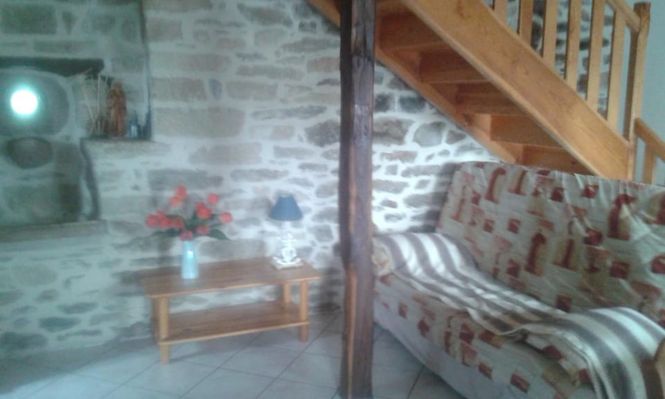 Gite COMBRET House in Auvergne-Rhône-Alpes