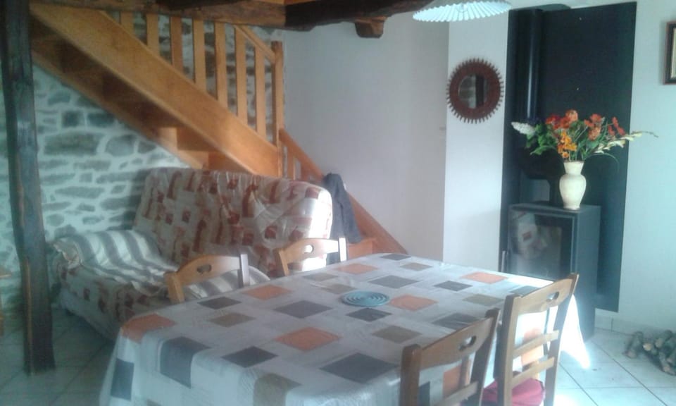 Gite COMBRET House in Auvergne-Rhône-Alpes