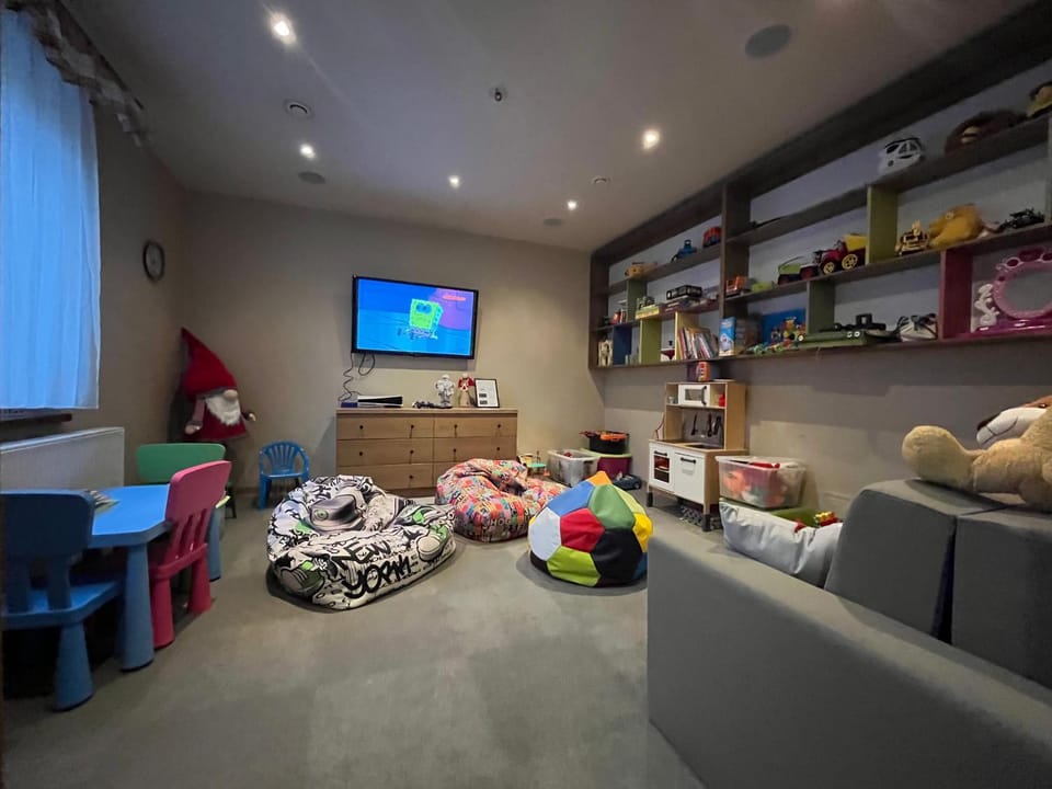 Property building, Kids's club, children