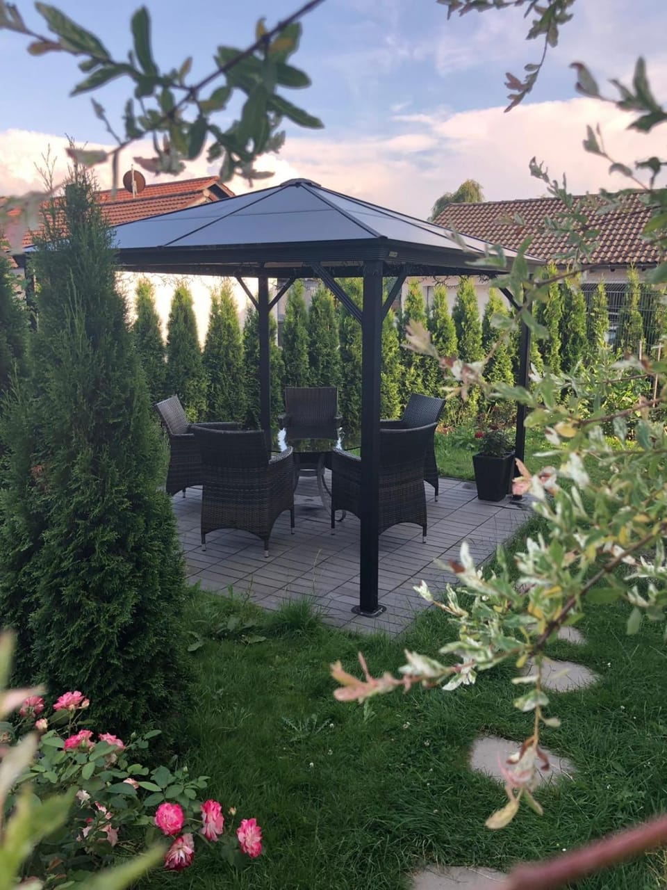 BBQ facilities, Garden