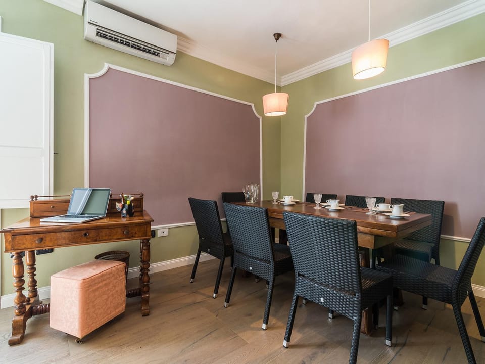 Lounge or bar
