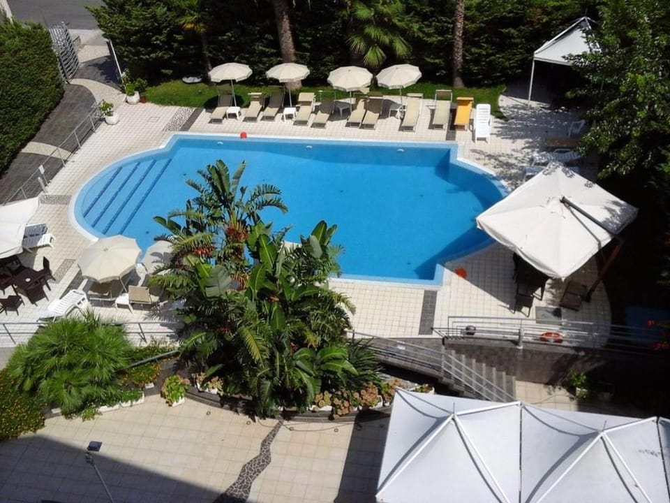 Pool view, Swimming pool
