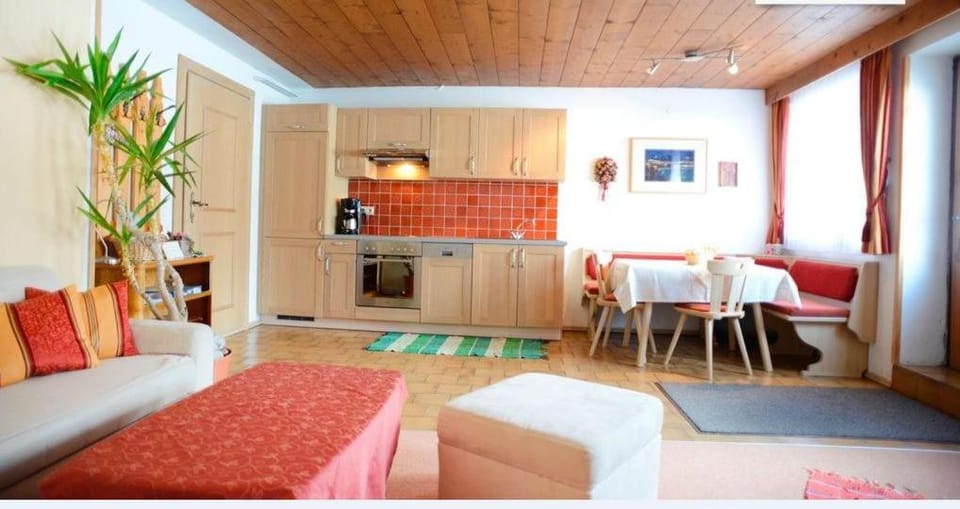 Gastehaus Wolf Bed and Breakfast in Tyrol